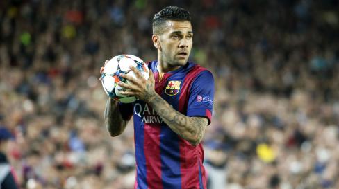 Le joueur de football Daniel Alves lors du match de Ligue des champions entre le FC Barcelone et le PSG, &agrave; Barcelone (Espagne), le 21 avril 2015.
