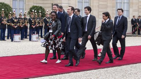 L\'arrivée à l\'Elysée de la garde rapprochée d\'Emmanuel Macron pour la cérémonie d\'investiture dimanche 14 mai 2017.