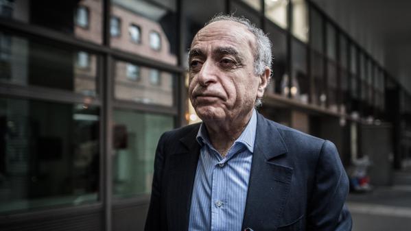 L'homme d'affaires franco-libyen Ziad Takieddine à son arrivée au siège de l'office anticorruption de la police, à Nanterre (Hauts-de-Seine), le 17 novembre 2016. | PHILIPPE LOPEZ / AFP L\'homme d\'affaires franco-libyen Ziad Takieddine à son arrivée au siège de l\'office anticorruption de la police, à Nanterre (Hauts-de-Seine), le 17 novembre 2016.