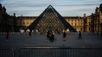 Plusieurs tableaux du musée du Louvre ont été légèrement abîmés par les intempéries à Paris